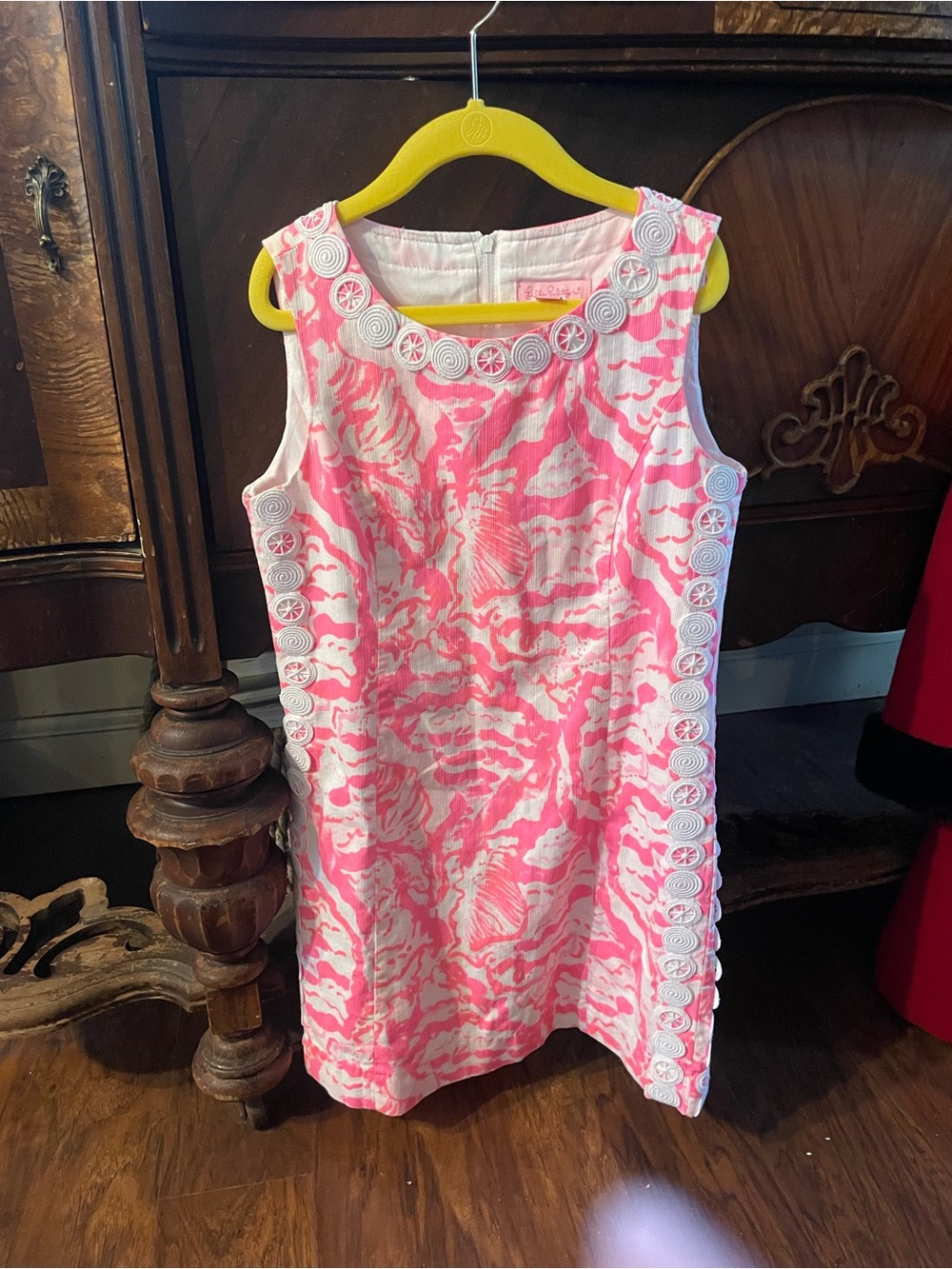 Lilly Pulitzer Pink and White Sleeveless Shell-Print Shift Dress